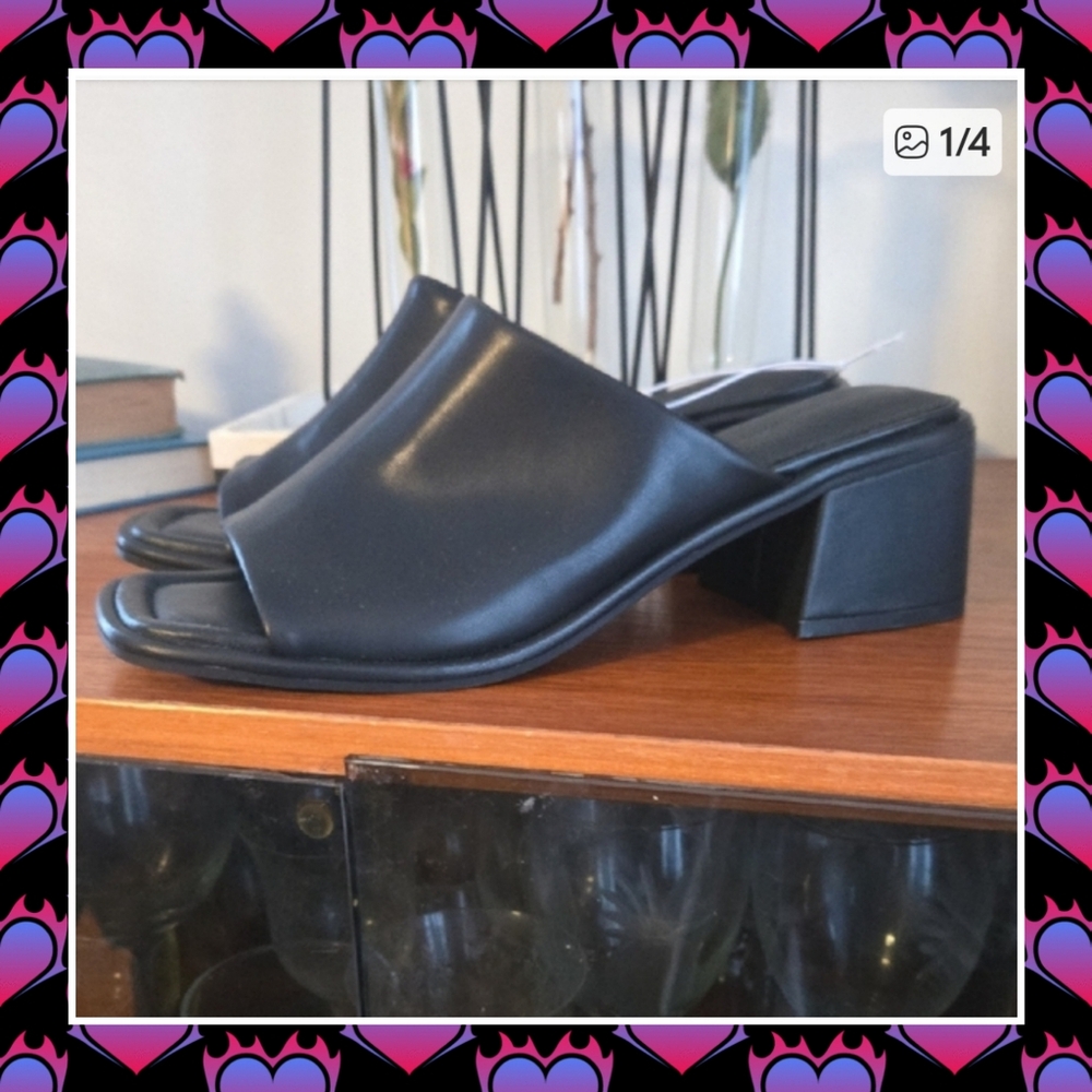 Amazon Essentials Black Women's Mules